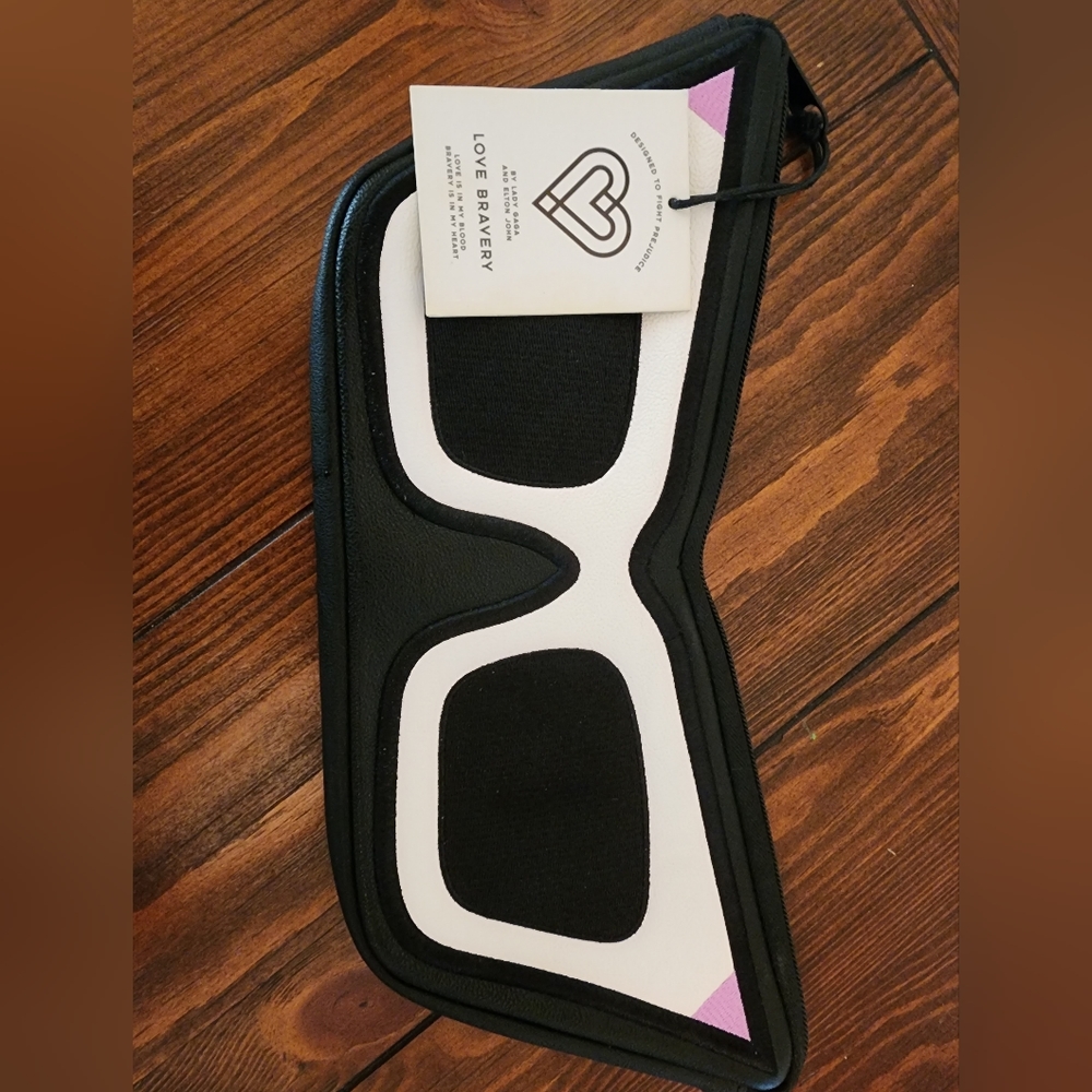 Love Bravery Clutch